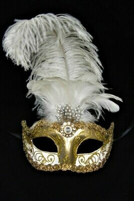 Máscara con pluma en blanco y oro