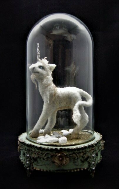 Fanal de cristal con música "CRIA DE UNICORNIO"