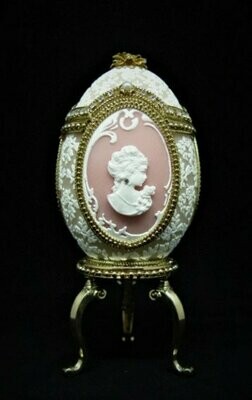 Huevo-joyero estilo "Fabergé" con música