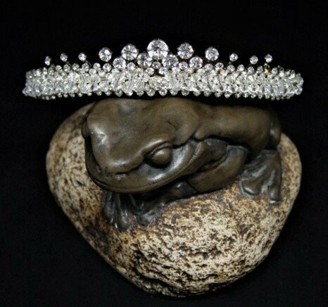 Tiara "ZANIAH"