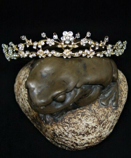 Tiara "NASHIRA"