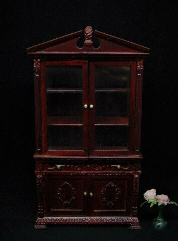 Vitrina caoba en miniatura