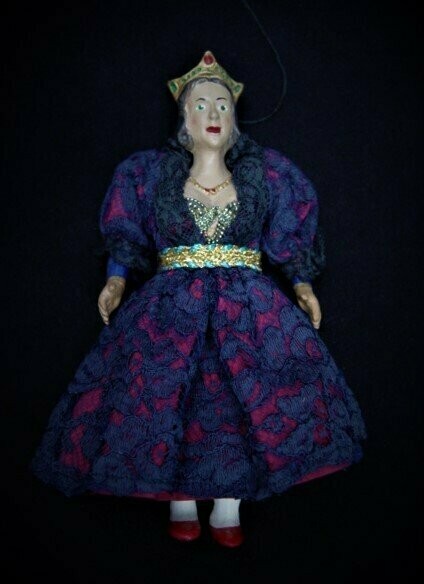 Marioneta de terracota "Reina"