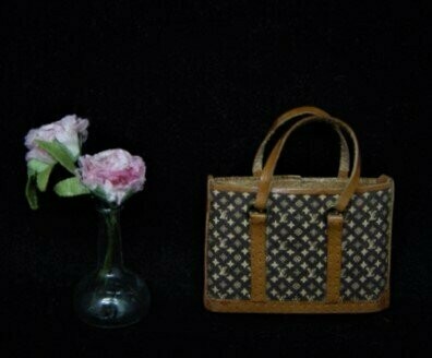 Bolso de Louis Vuitton en miniatura