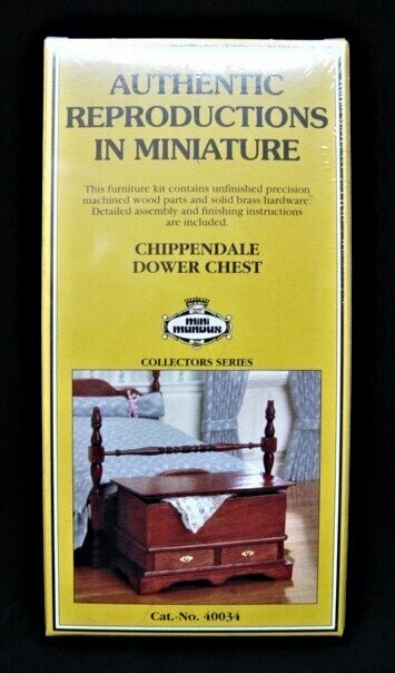 Kit de montaje de "Mini Mundus" . Baúl estilo Chippendale en miniatura