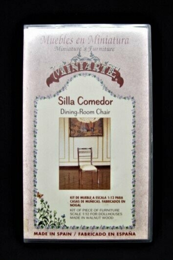 Kit de montaje de "Miniarte" . Silla de comedor en miniatura