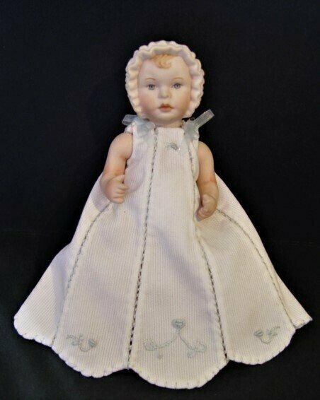 Bebé de porcelana