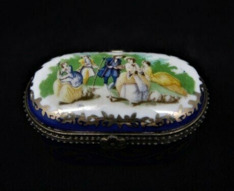 Cajita de porcelana