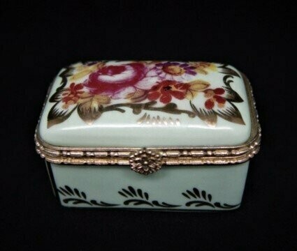 Cajita de porcelana