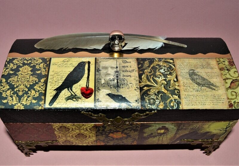 Joyero con música. "Edgar Allan Poe" II