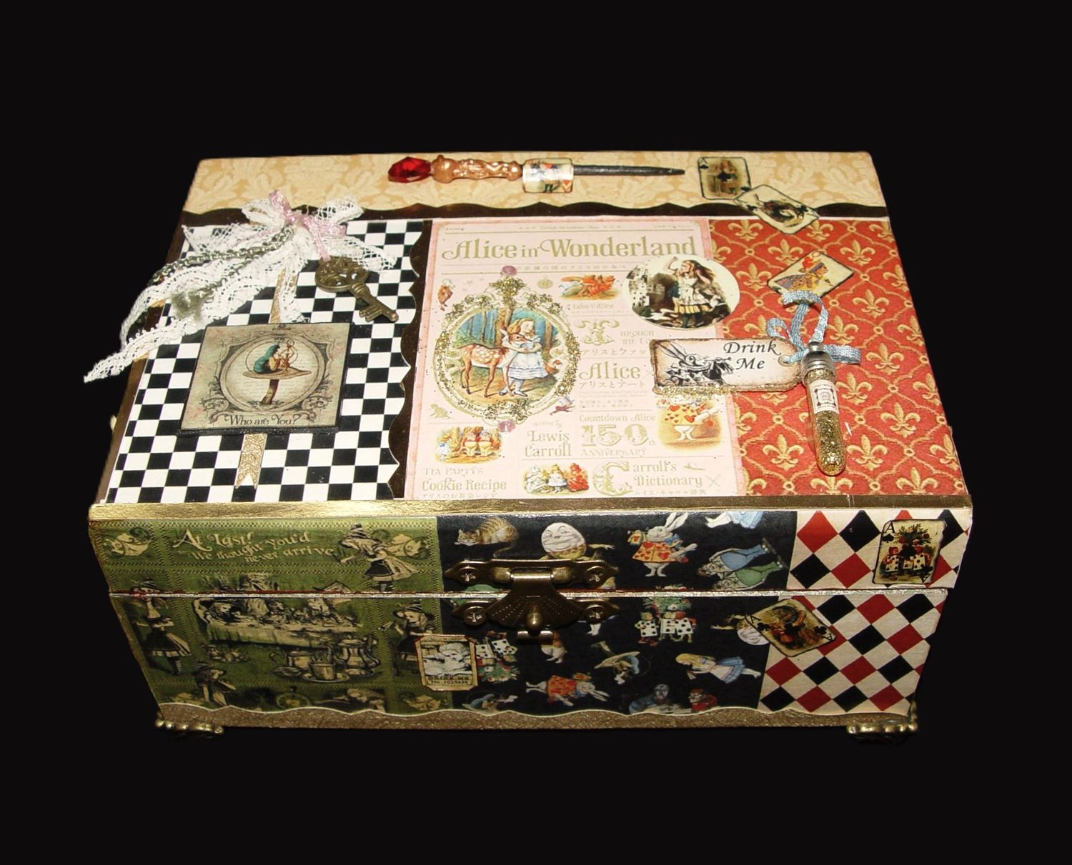 Caja de música "Reina de corazones"