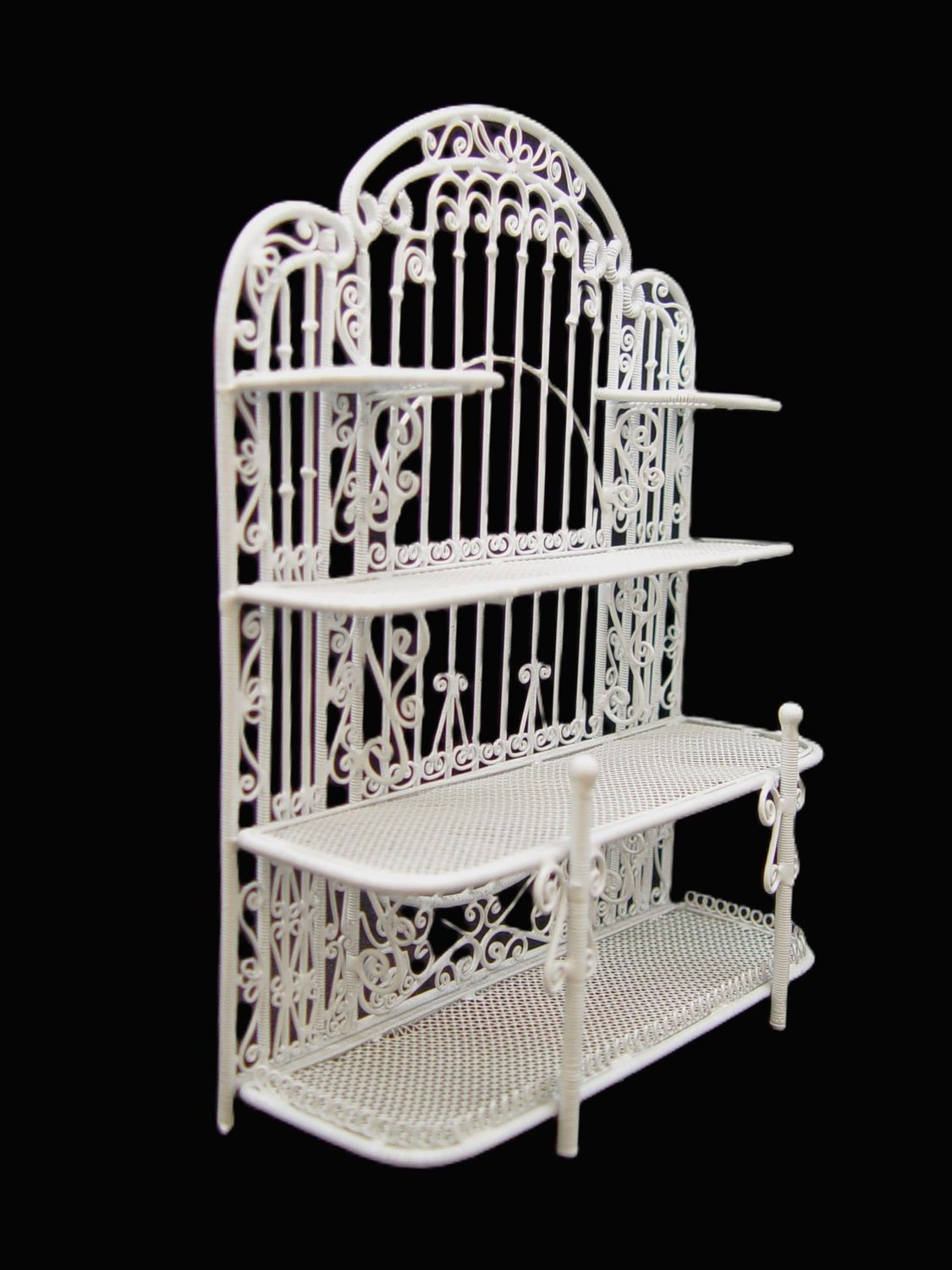Estantería de metal blanca