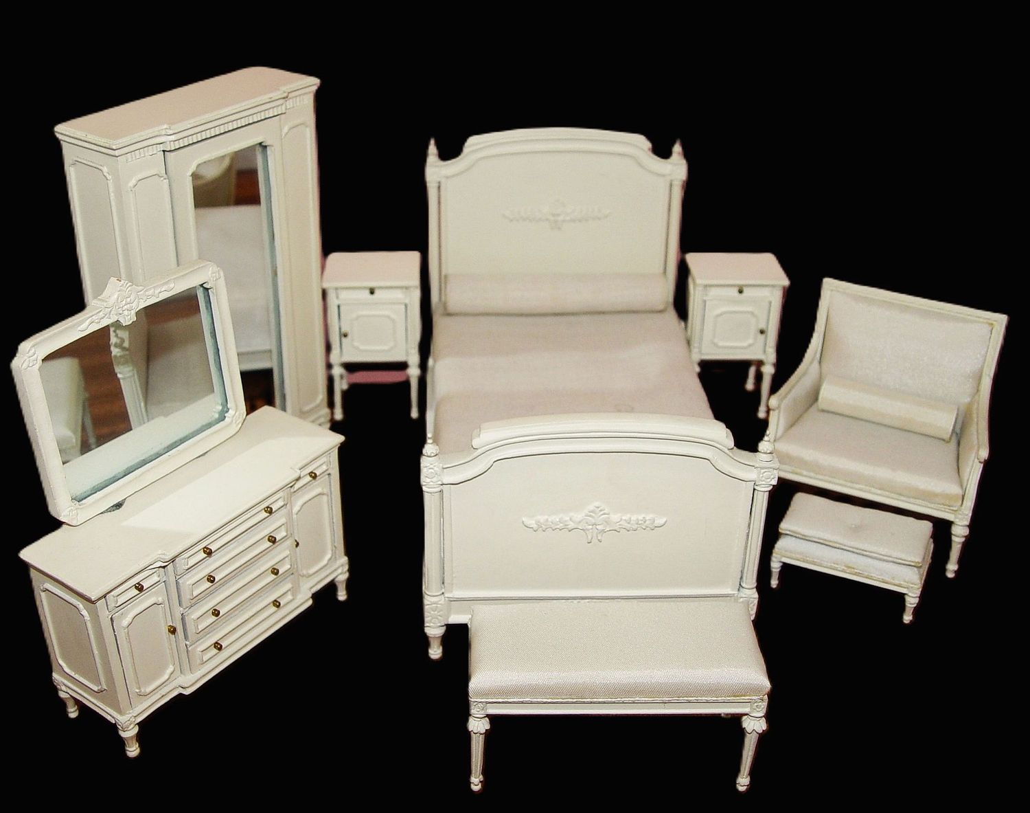 DORMITORIO DE 9 PIEZAS PARA CASA DE MUÑECAS