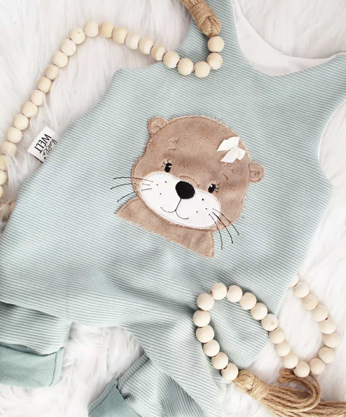Strampler Ottermädchen