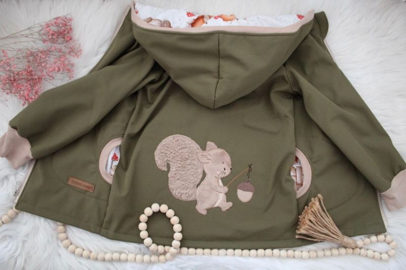 Softshelljacke Eichhörnchen mit Eichellaterne Gr. 110 Softshelljacke Eichhörnchen mit Eichellaterne Gr. 110