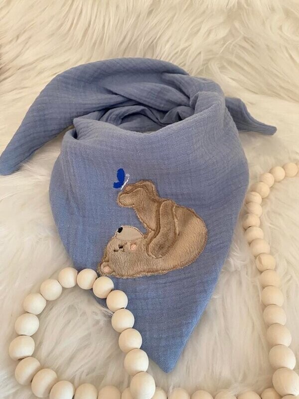 Musselin Halstuch Bär mit Schmeterling musselin halstuch bestickt, besticktes musselin halstuch, musselintuch baby, musselinhalstuch kinder, personalisiertes musselin halstuch für kinder, geschenke zur geburt, musselin, musselinstoff, musselinhalstuch für kinder, personalisiertes halstuch kinder, babygeschenke zur geburt, musselin halstuch bär mit schmetterling junge