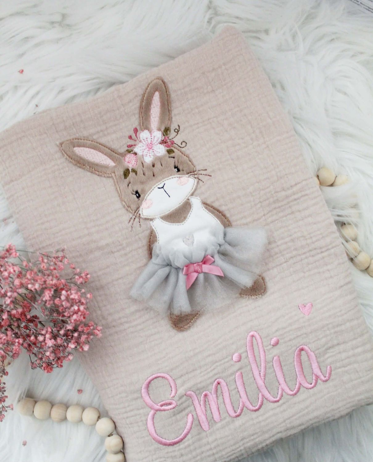 Musselindecke, Babydecke  Hase mit Tüllrock