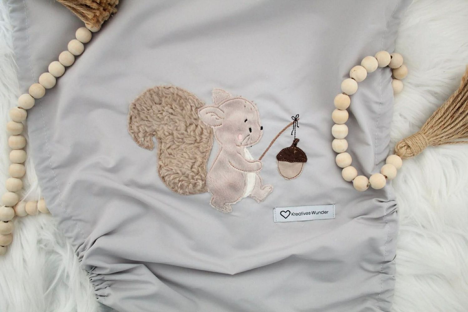 Sonnensegel Eichhörnchen mit Eichellaterne