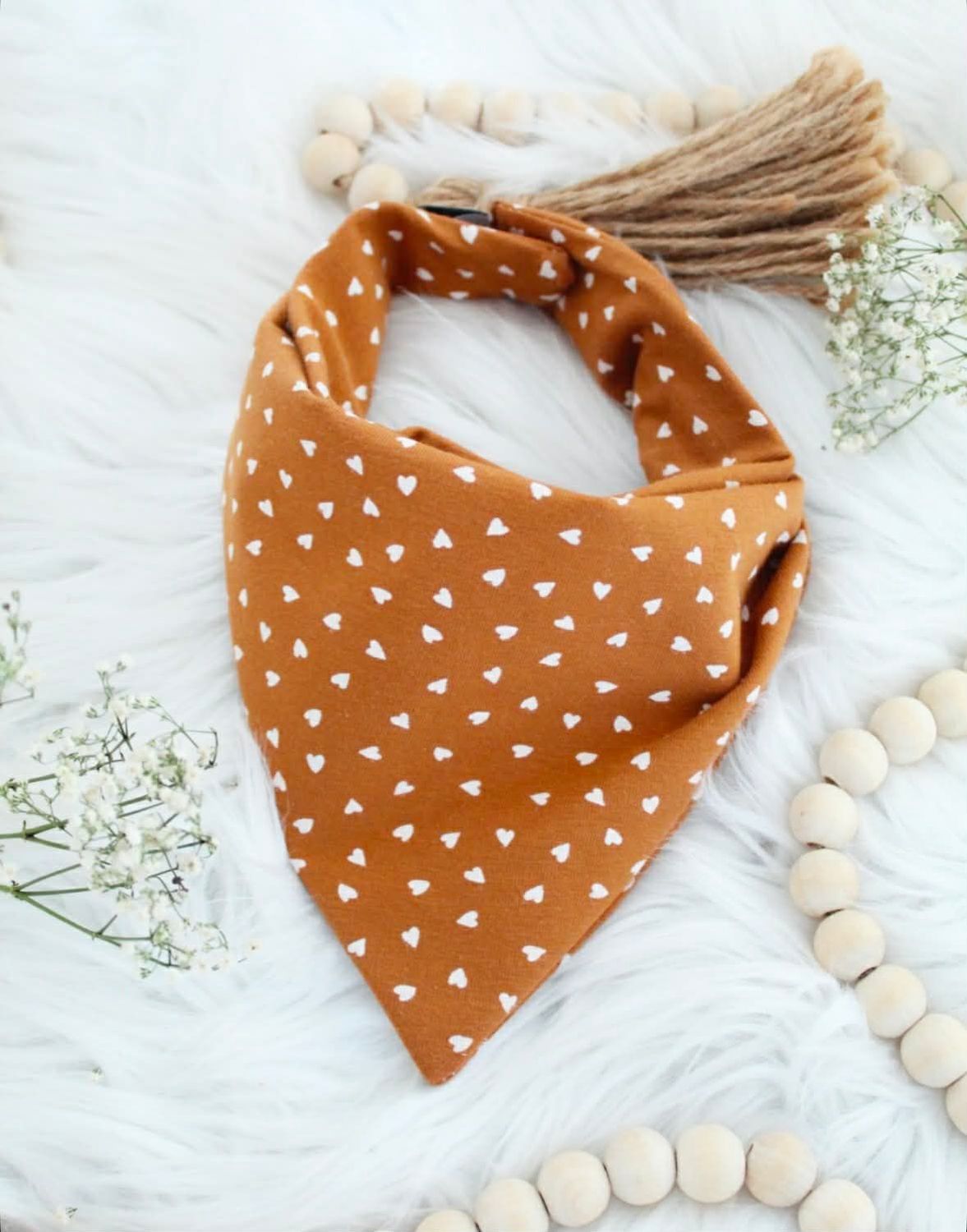 Halstuch Senffarbende Herzen Halstuch Senffarbende Herzen