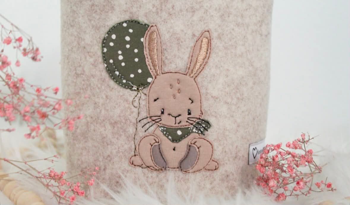 Osterkörbchen Hase mit Luftballon