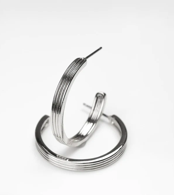 Sheila Medium Silver Earrings