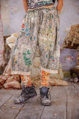 Applique Kiki Bloomers in Espalier