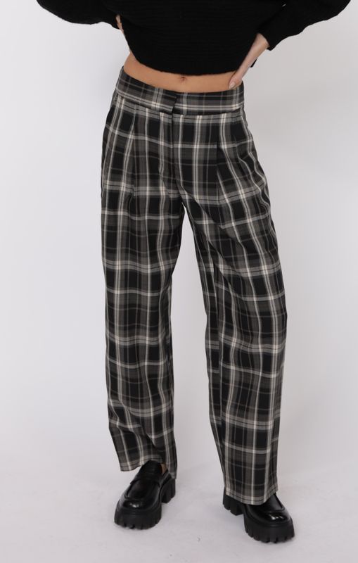 Radical Stretch Plaid Pleated Trouser