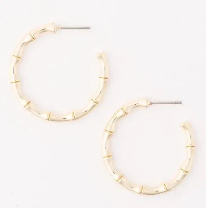 Skylar Medium Gold Earring