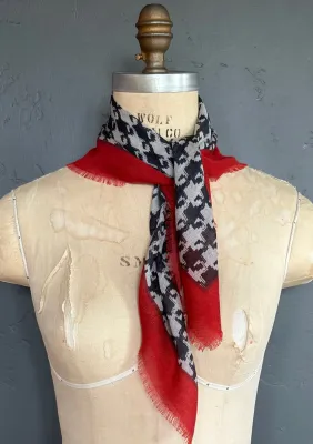 Corn Dancer Scarf in Jet