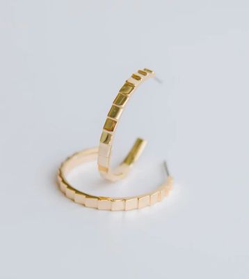 Isla Medium Gold Earrings