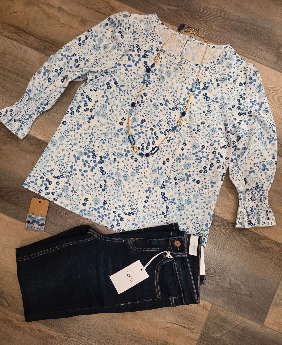 DT 3/4 Sleeve Floral Top Wht/Blue