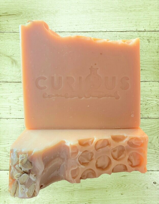 Calamine & Oatmeal Artisan Silk Soap