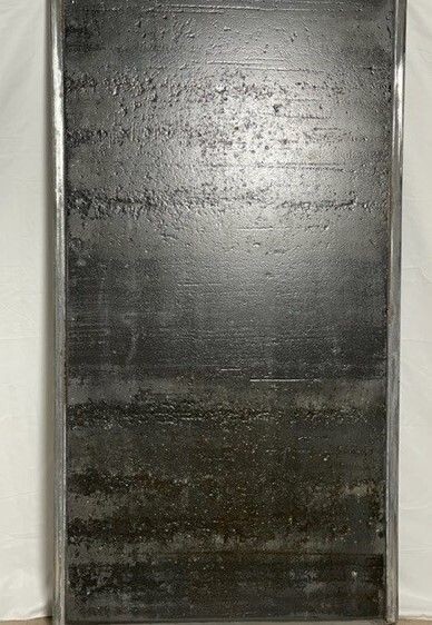Polyethylen in  Beton Optik
Maßen:  ca. 120 x 65 x 4 cm