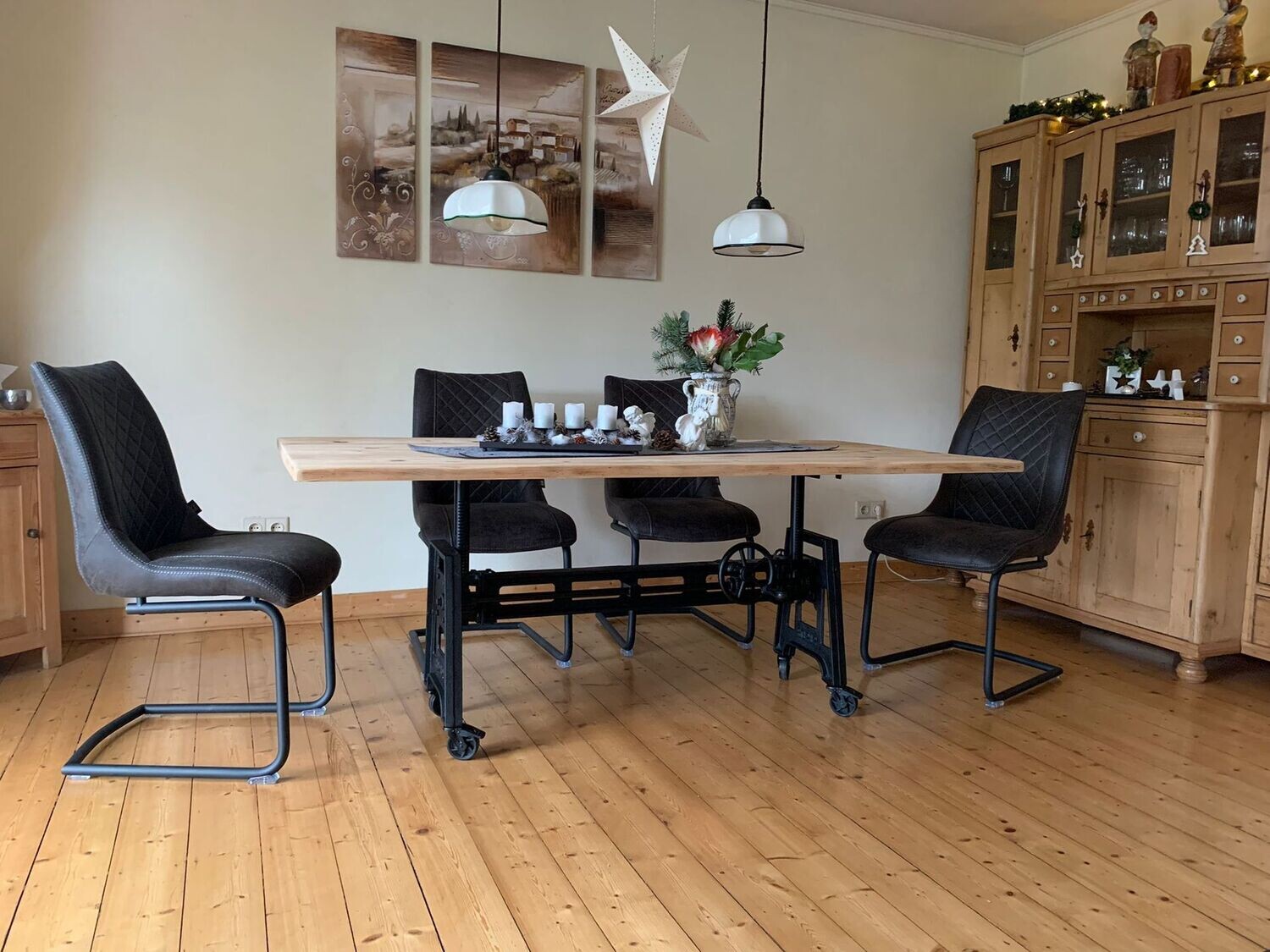 GUSS Eisen Couchtischuntergestell im Industriedesign "Barcelona"höhenverstellbar auf Rollen