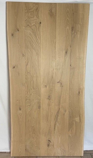 200 x ca. 100 - 103 x 4,5 cm  Eiche Tischplatte mit Baumkante V-Fuge