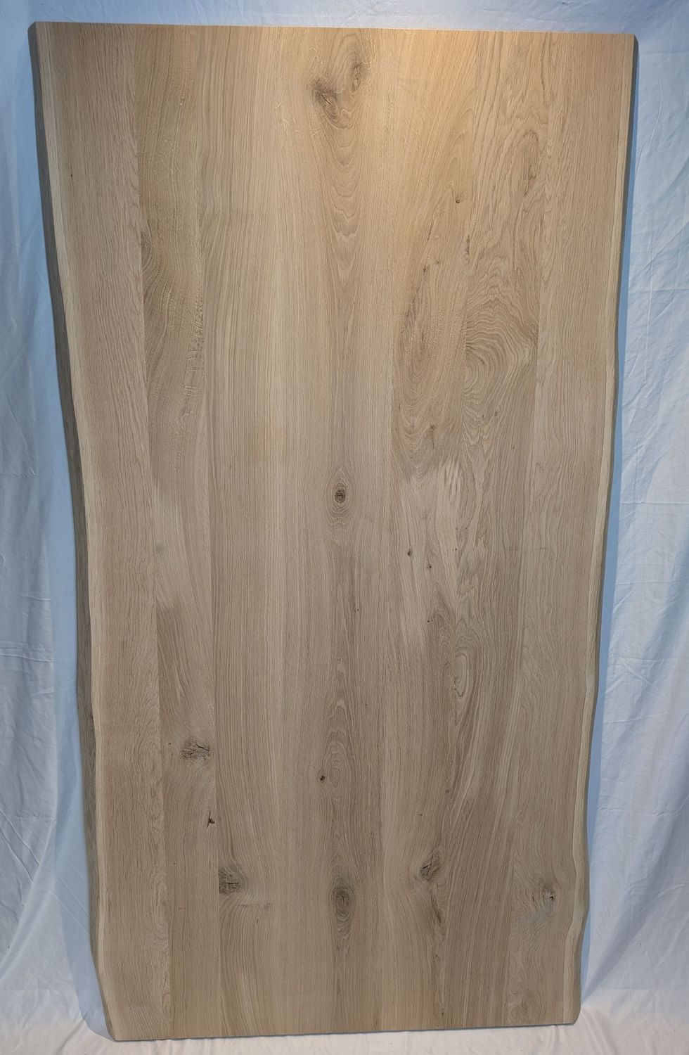 180 x ca. 91 - 95 x 4 cm Eiche geschliffen, Massivholz Tischplatte Baumkante