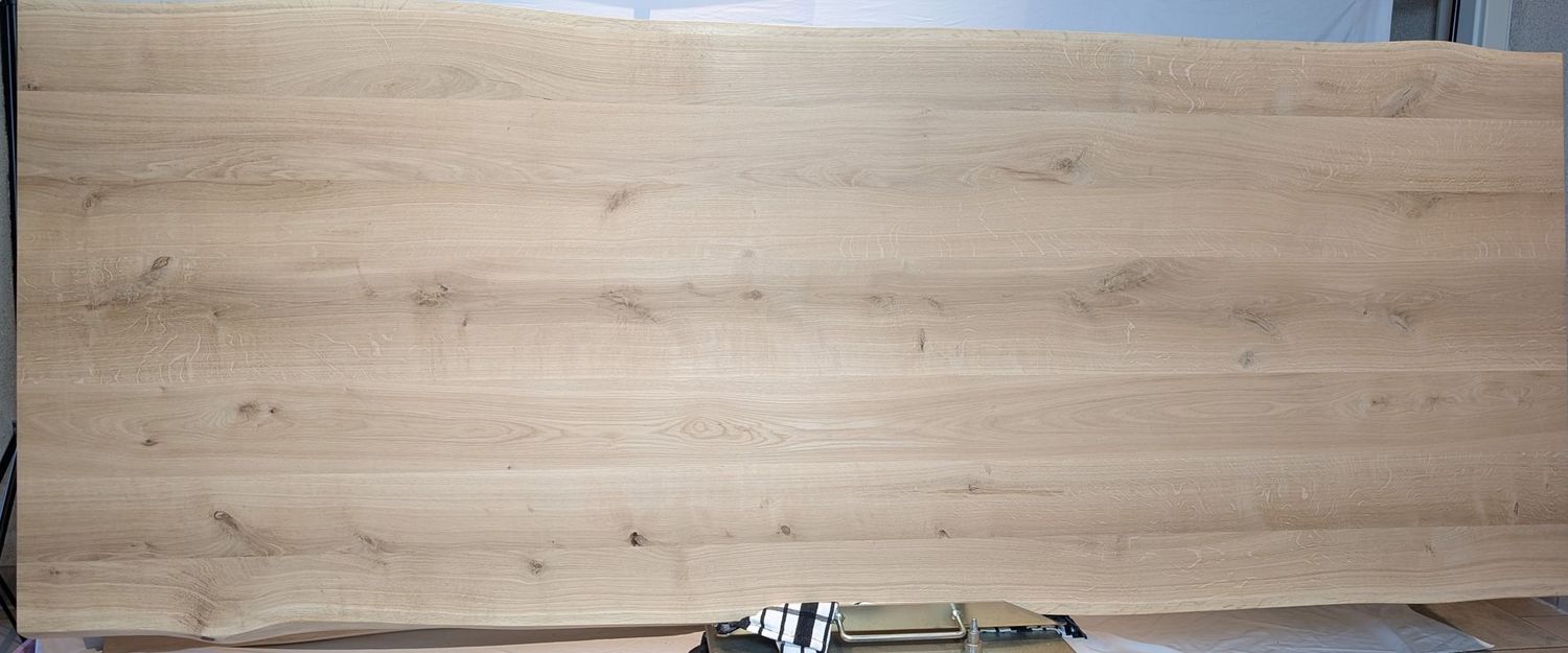 260 x ca. 97 - 100 x 4 cm Eiche geschliffen, Massivholz Tischplatte Baumkante