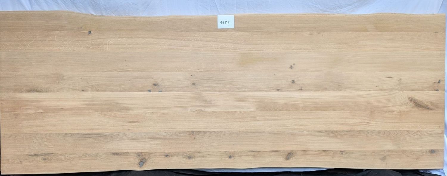 280 x ca. 97 - 101 x 4 cm Eiche geschliffen, Massivholz Tischplatte Baumkante