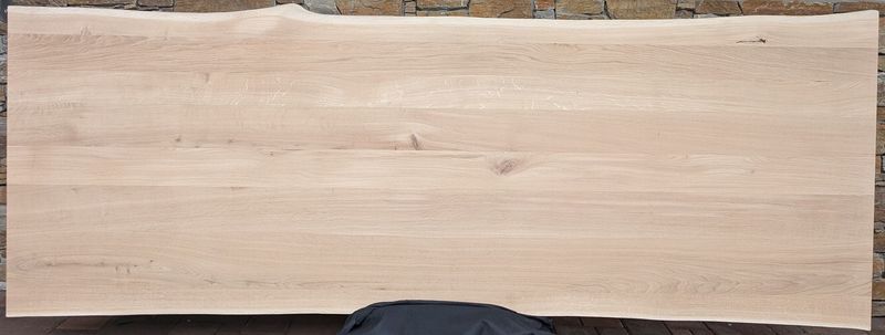 280 x ca. 99 - 105 x 4 cm Eiche geschliffen, Massivholz Tischplatte Baumkante 280 x ca. 99 - 105 x 4 cm Eiche geschliffen, Massivholz Tischplatte Baumkante
