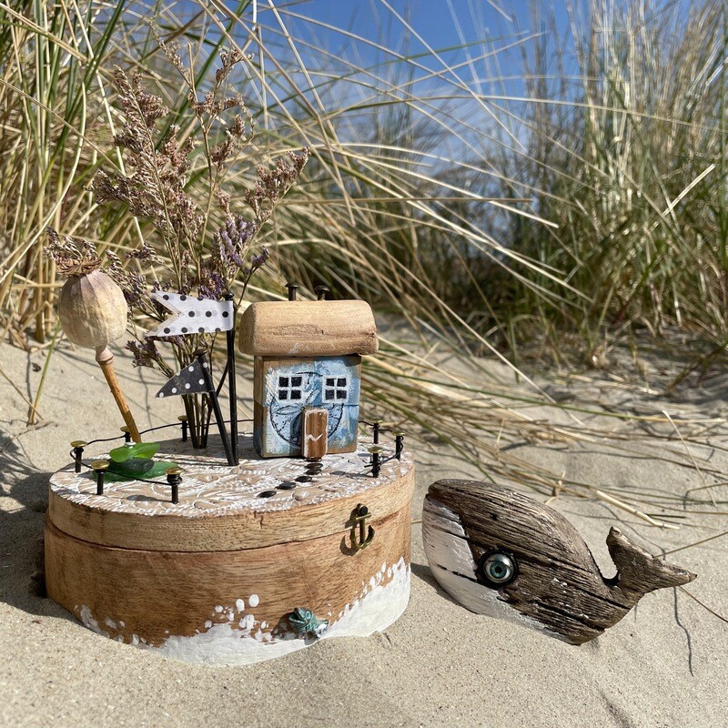 Reserviert für Ines! Schatzkiste mit Mini-Wal