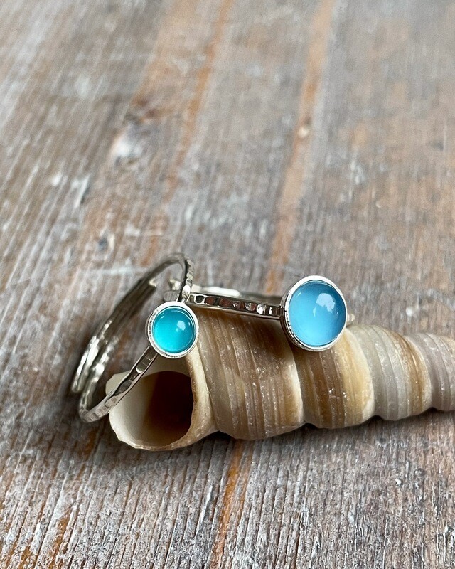 Kunst mol kieken! Handgemacht: 925er Silber Meermädchen Ring mit Chalcedon, verstellbar Kunst mol kieken! Handgemacht: 925er Silber Meermädchen Ring mit Chalcedon, verstellbar