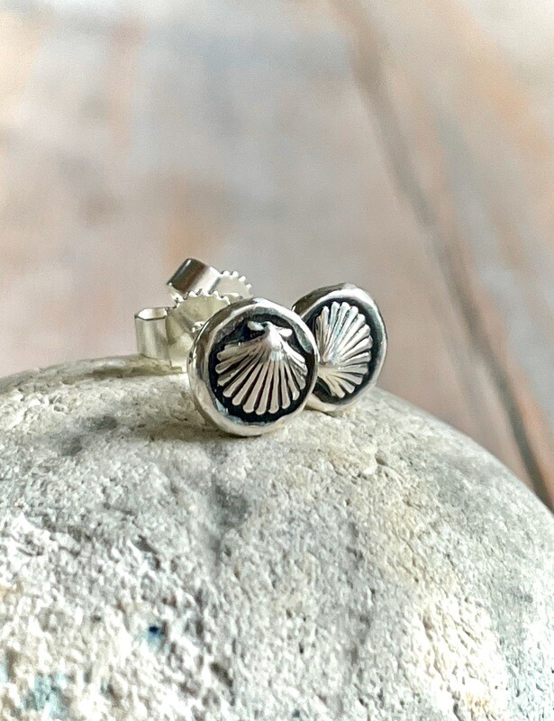 Kunst mol kieken!  Handgemacht: 925er Silber Ohrstecker „Muscheln“