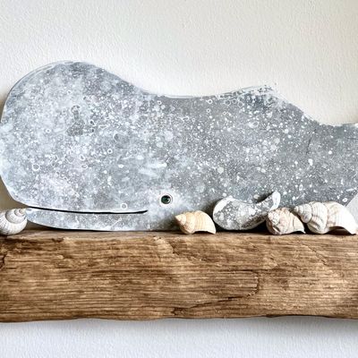 Holzwal Grey (ca.70cm, Blick nach links) mit Haus und Landschaft