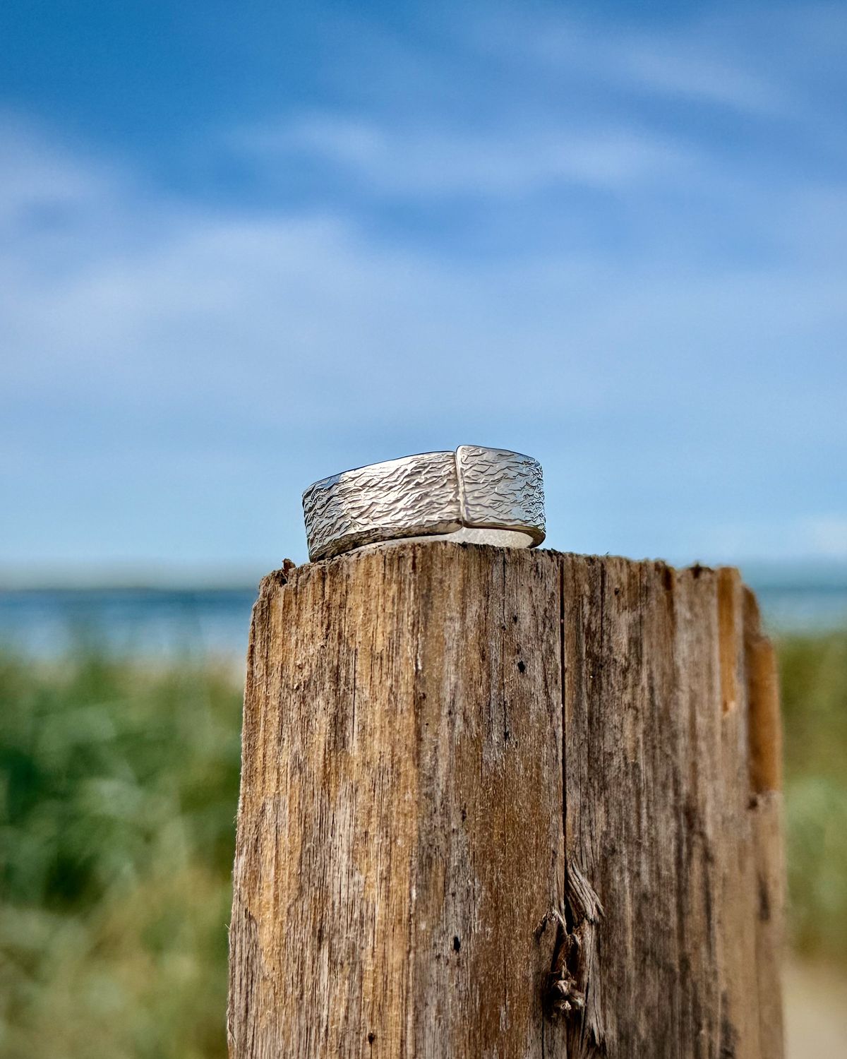 Meerfein Bandring, verstellbar, handgeschmiedet ? 999er Feinsilber Meerfein Bandring, verstellbar, handgeschmiedet ? 999er Feinsilber