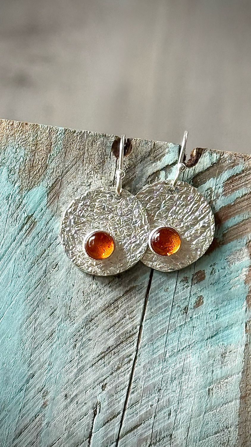 Kunstmolkieken/Meerfein ? 999er Silber Ohrringe mit Bernstein. Reserviert für Ellen.