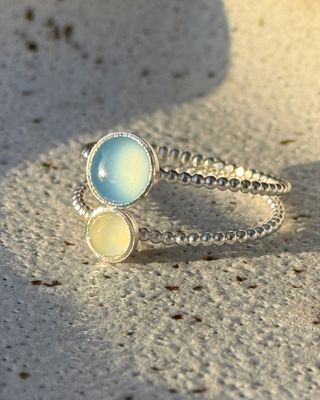 925er Perldrahtring mit Bernstein , Chalcedon, Granat