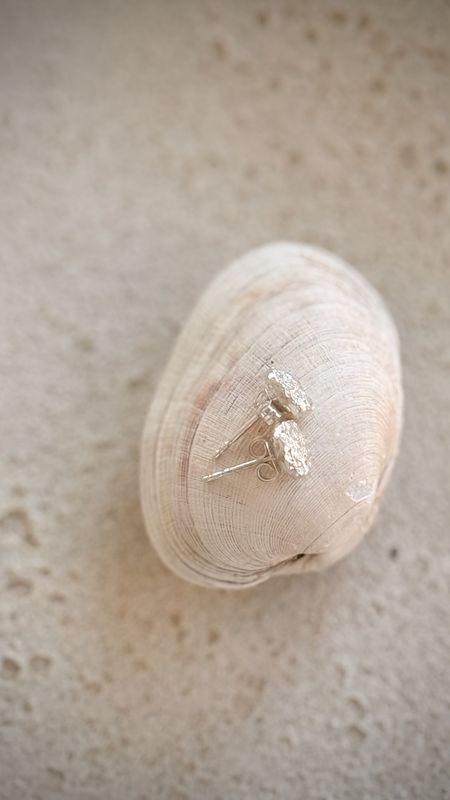 Handgeschmiedet ? Ohrstecker aus 925er Silber, gehämmert