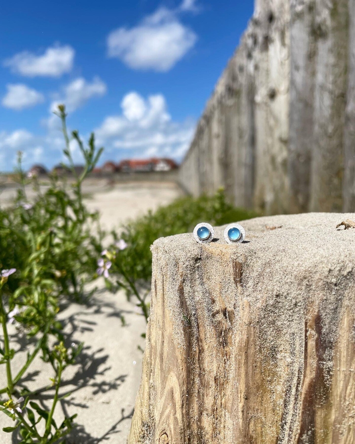 Kunst mol kieken! Handgemacht: 925er Silber/Chalcedon Ohrstecker „Meermädchen“
