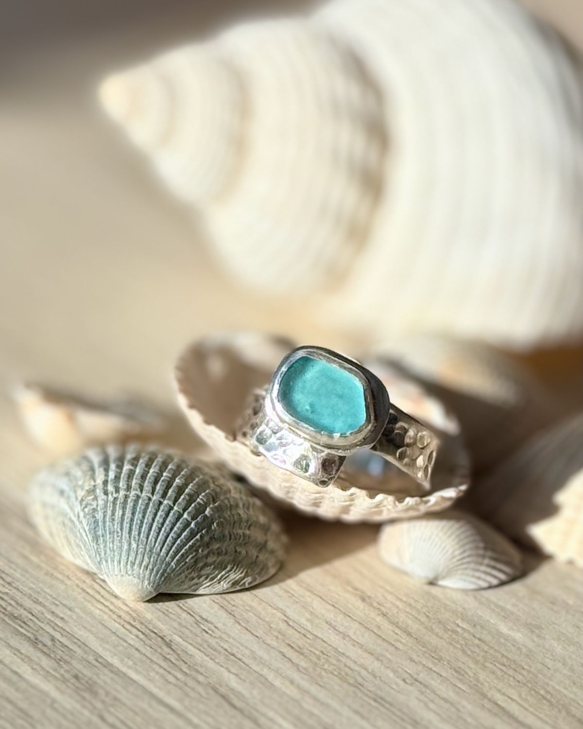 Meerfein ? Seeglasring, handgemacht aus 925er Silber