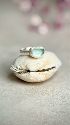 Meerfein ? Seeglasring, handgemacht aus 925/999er Silber